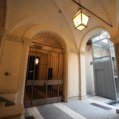 Bruno Domus Antiqua * Rom