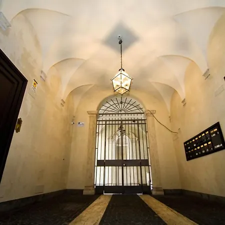 Bruno Domus Antiqua Apartment *