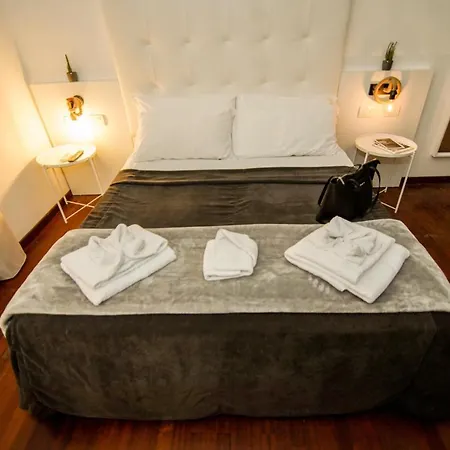 Bruno Domus Antiqua * רומא